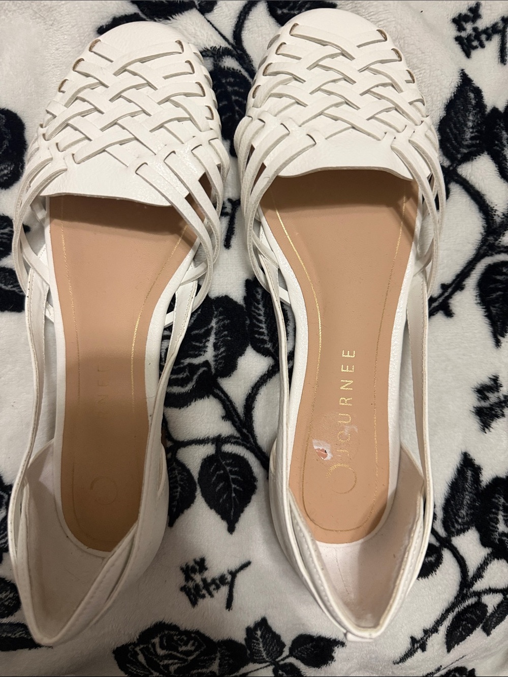 Journee Collection White Woven Pointed Toe D'Orsay Flats